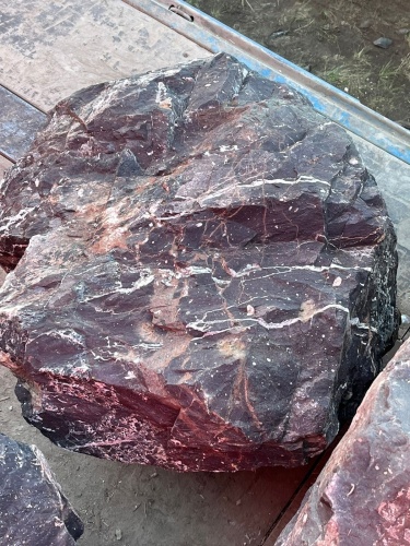 Камни для ландшафтного дизайна красно-фиолетовые 10-60 килограмм купить в Орловской области