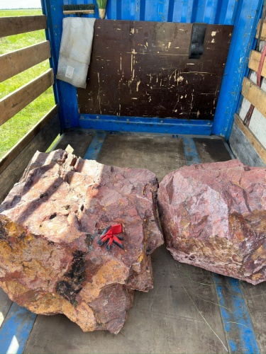 Ландшафтные глыбы красно-фиолетовые 200-1000 килограмм купить в Орловской области