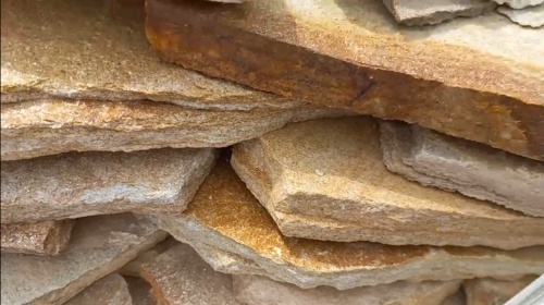 Плитняк златолит жёлтый золотистый для отмостки купить в Орловской области