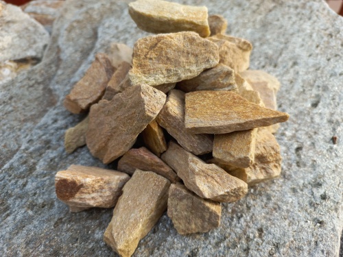 Златолит жёлтый декоративная каменная крошка купить в Орловской области