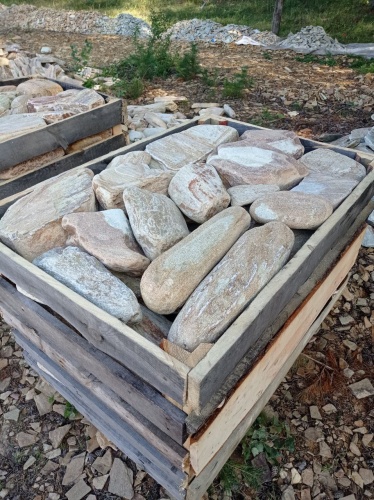 Златолит жёлтый, жёлто-зелёный глыбки и валуны для ланшафтного дизайна купить в Орловской области