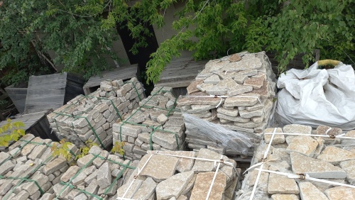 Гранитный плитняк галтованный для парковки купить в Орловской области