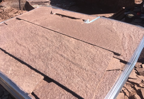 Плитняк лемезит бордовый для облицовки цоколя 20-25 мм  купить в Орловской области