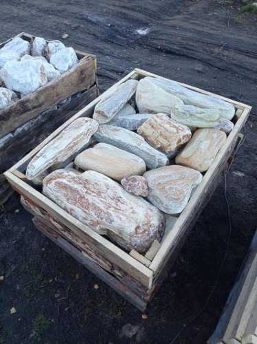 Златолит жёлтый, жёлто-зелёный глыбки и валуны для ланшафтного дизайна купить в Орловской области