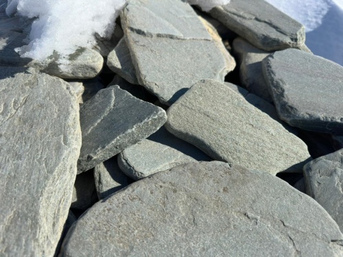 Плитняк златолит зелёный галтованный для цоколя купить в Орловской области