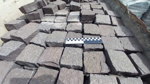 Лемезит колотая брусчатка 10 * 10 см. для парковки купить в Орловской области